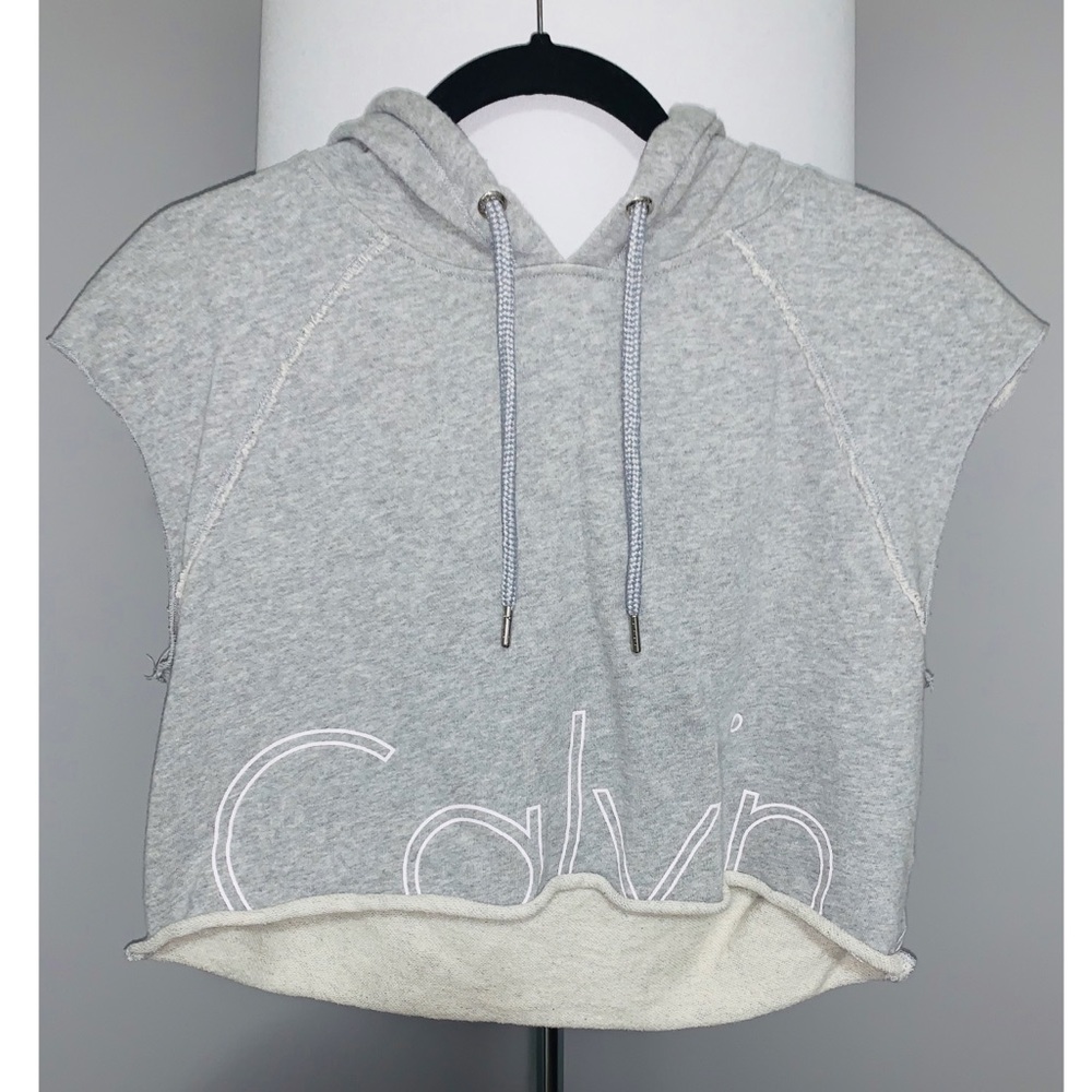Calvin Klein cropped cut off: Women’s medium